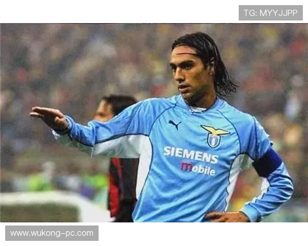 内斯塔与卡纳瓦罗防守站位由单点向体系分散趋势