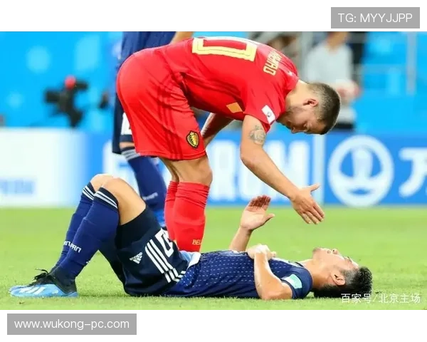 暴力行为在足球判罚中如何界定与区别红黄色牌标准？