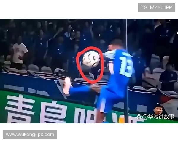 抢门将手中球规则：什么时候算犯规裁判为何这么判？